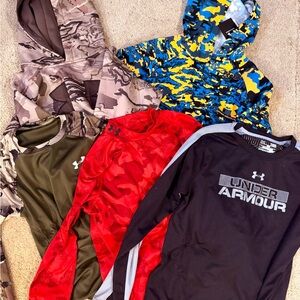 Under Armour Large Shirt Bundle.